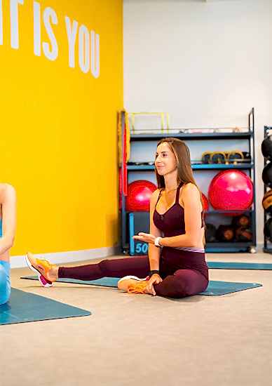 Akra Fit Yoga Card